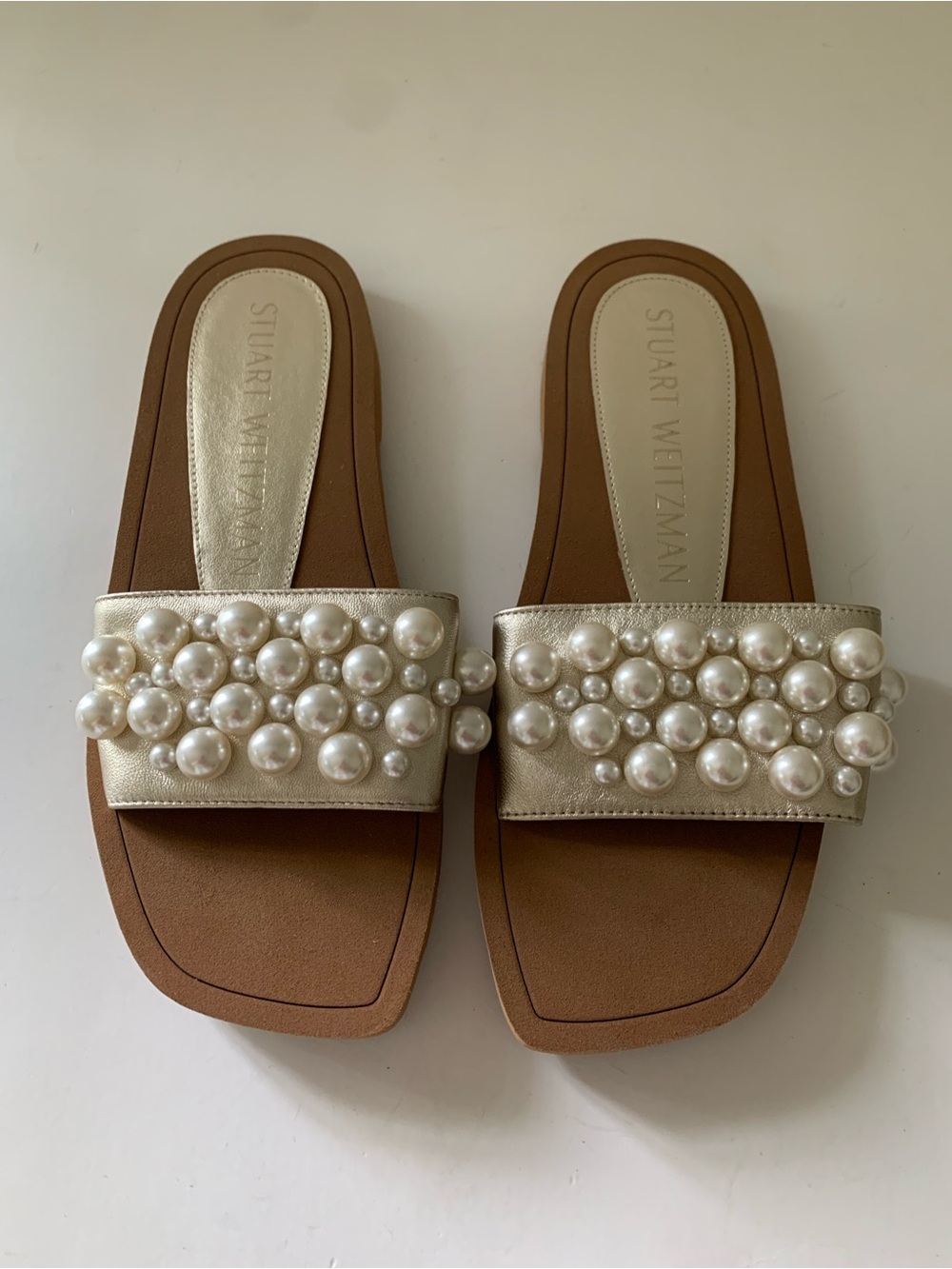 Stuart Weitzman Goldie Pearl Embellished Champagne Chiffon Leather Slides, 36.5